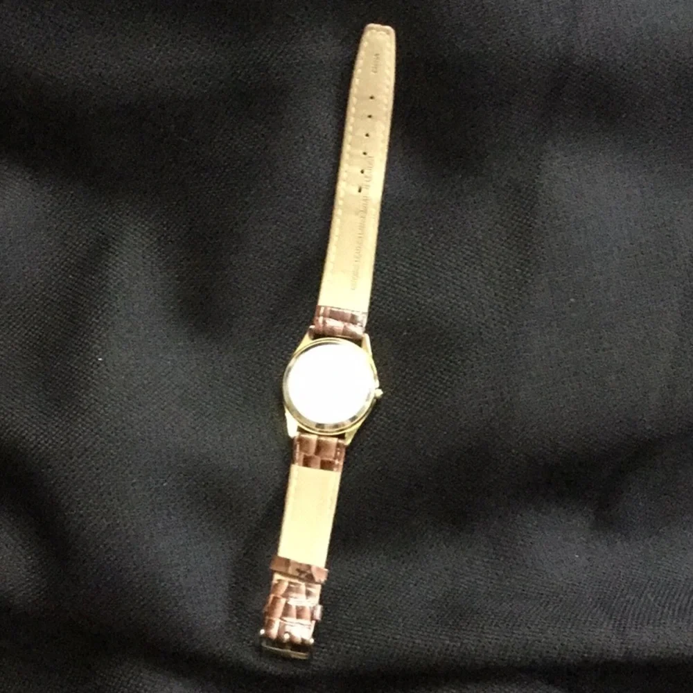 WDW park Rare Authentic Walt Disney World quartz - Picture 6 of 6